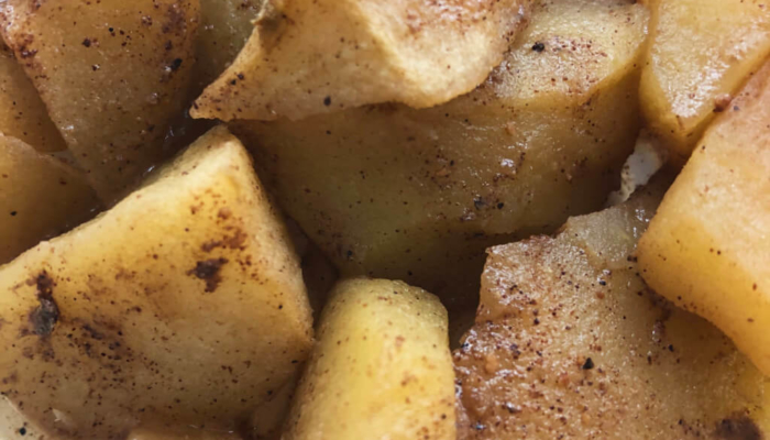 Slow Cooker Low Sugar Cinnamon Apples